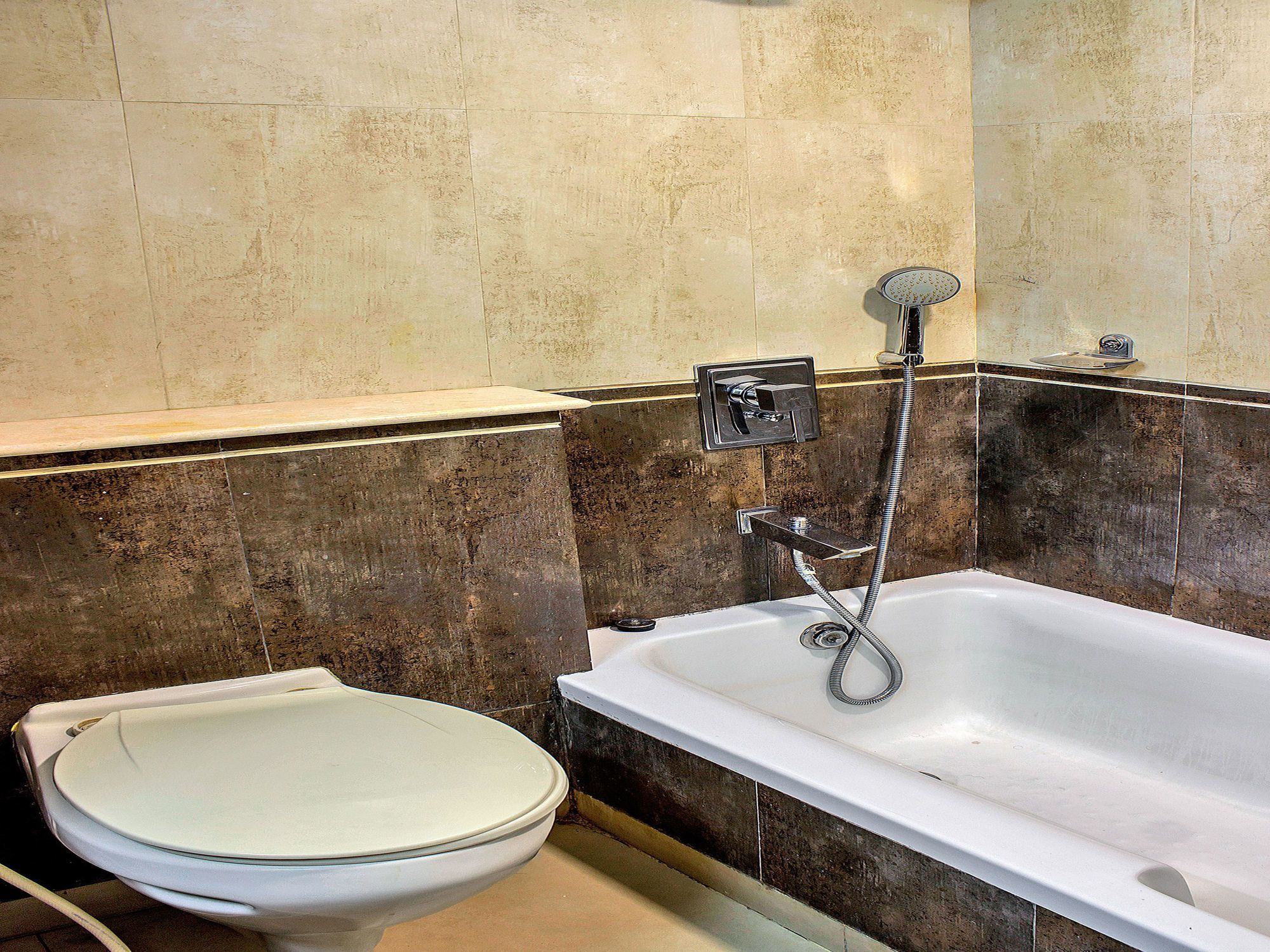 Oyo 11089 Hotel Deccan 8 Poona Buitenkant foto