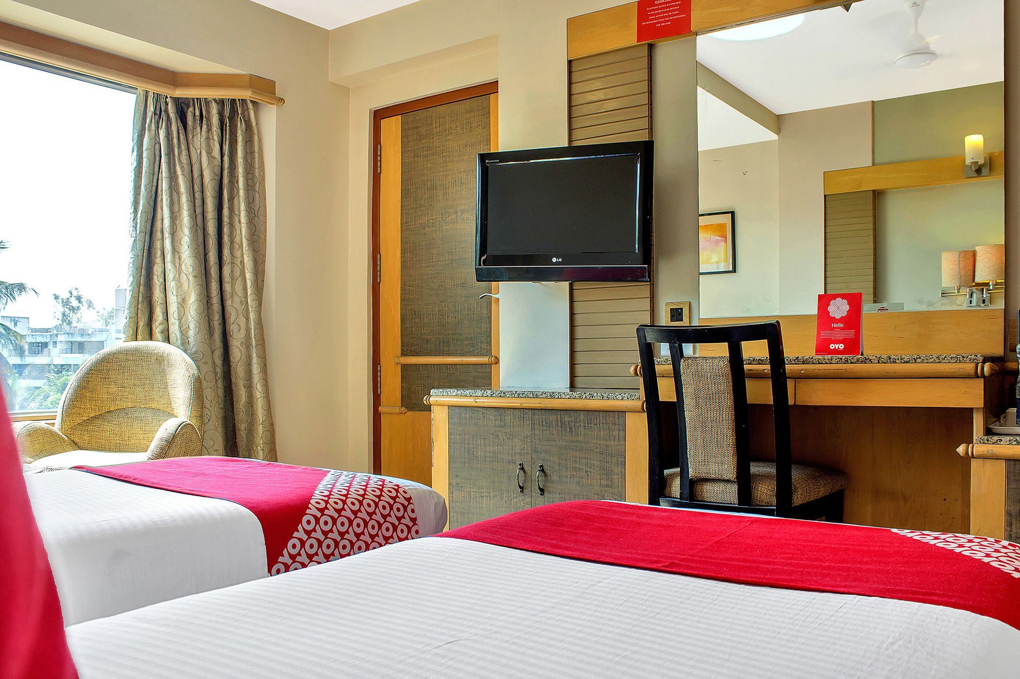 Oyo 11089 Hotel Deccan 8 Poona Buitenkant foto